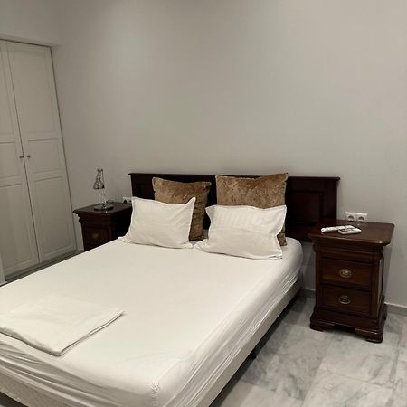 Palace Apartment Атина Екстериор снимка