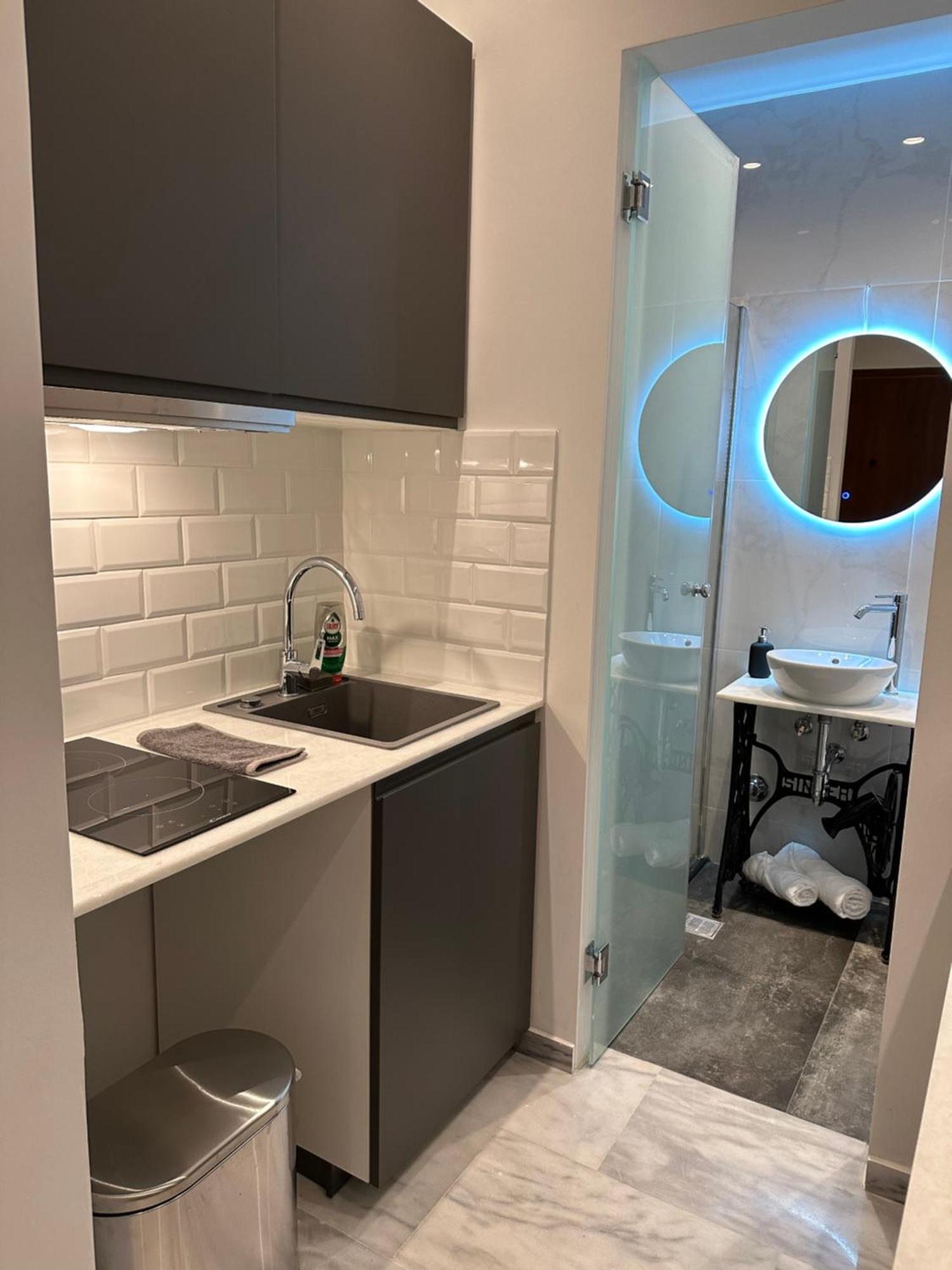 Palace Apartment Атина Екстериор снимка