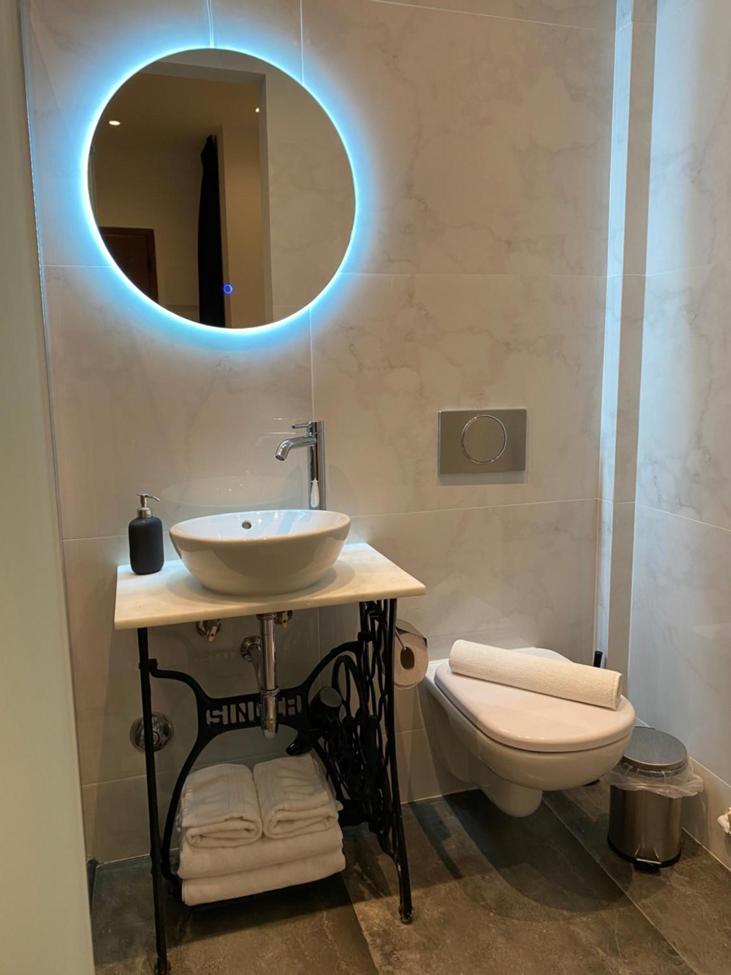 Palace Apartment Атина Екстериор снимка